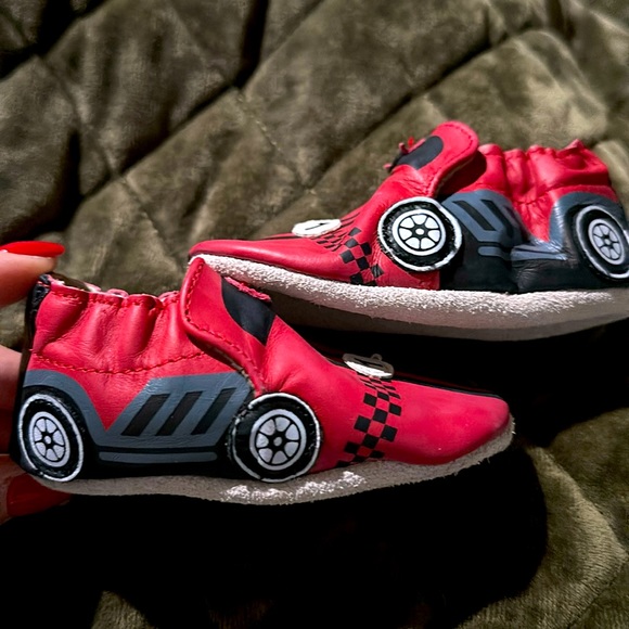 Robeez Slippers - Picture 2 of 4